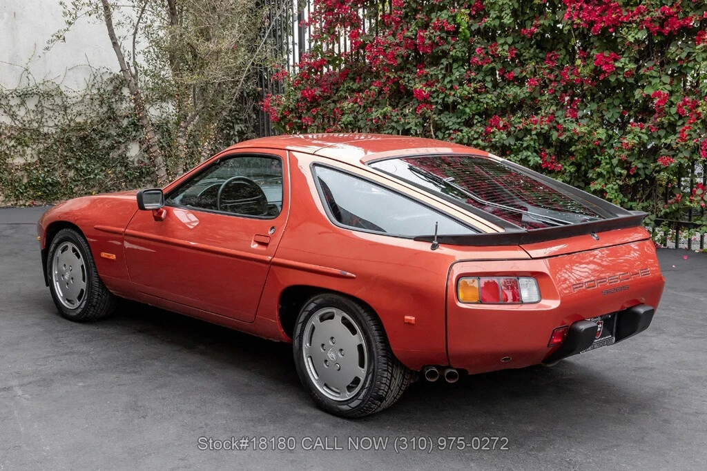 1983 Porsche 928 - Image 7 of 12