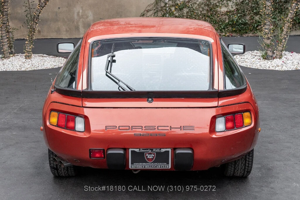 1983 Porsche 928 - Image 6 of 12