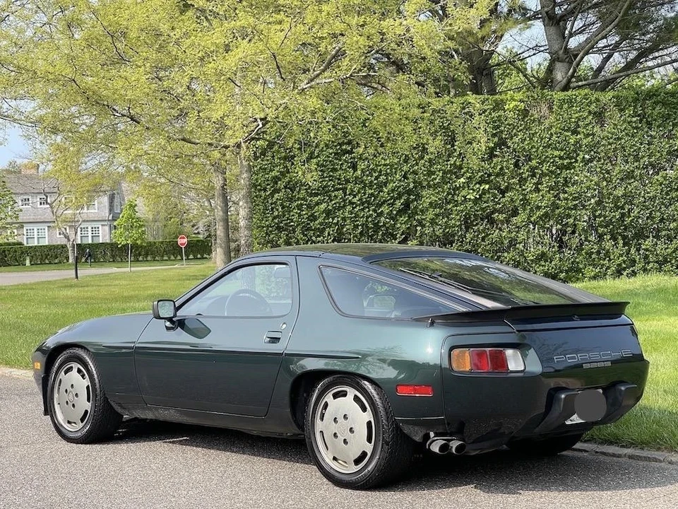 1983 Porsche 928 - Image 13 of 21