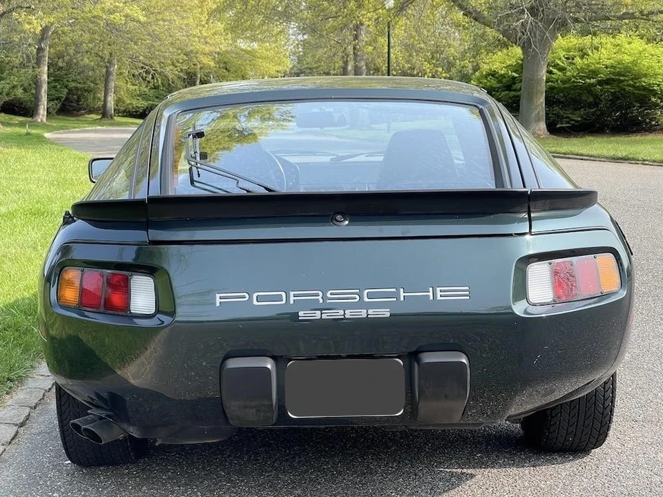 1983 Porsche 928 - Image 11 of 12