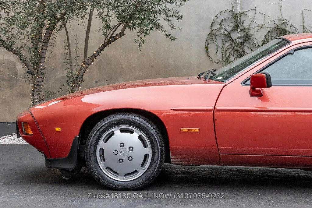 1983 Porsche 928 - Image 12 of 12