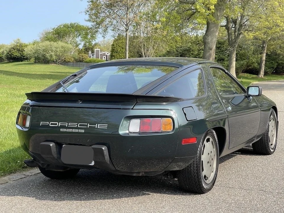 1983 Porsche 928 - Image 10 of 12