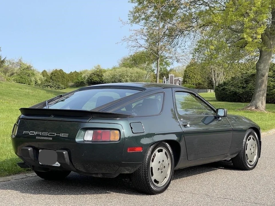 1983 Porsche 928 - Image 9 of 12