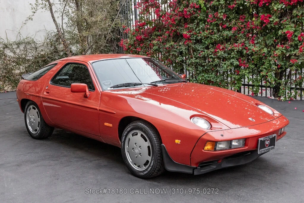 1983 Porsche 928 - Image 3 of 12