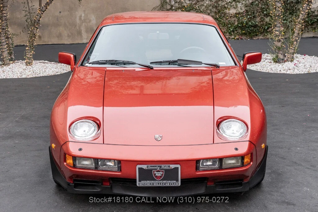 1983 Porsche 928 - Image 2 of 12