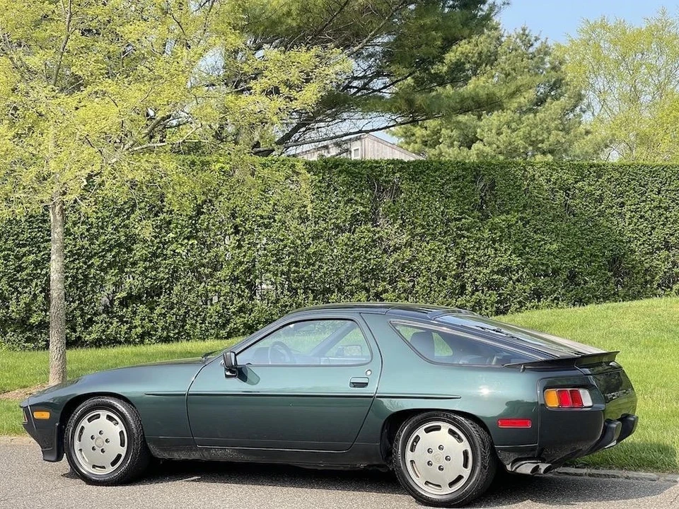 1983 Porsche 928 - Image 14 of 21