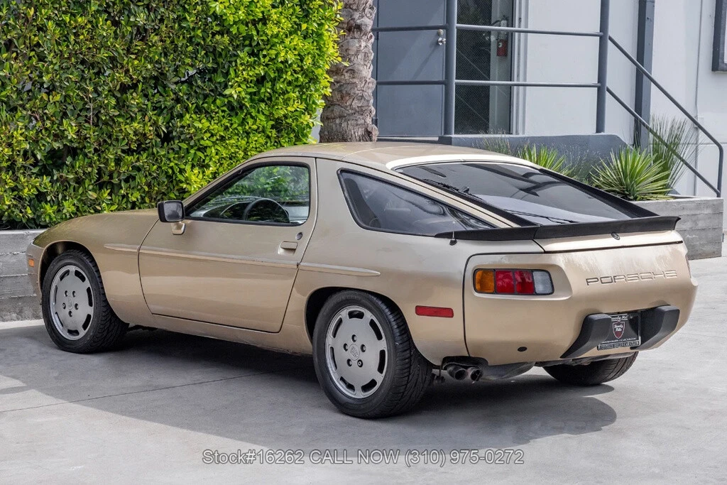 1983 Porsche 928 S - Image 7 of 24
