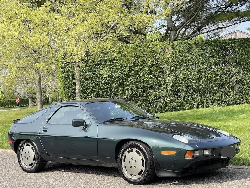 1983 Porsche 928 - Image 6 of 12