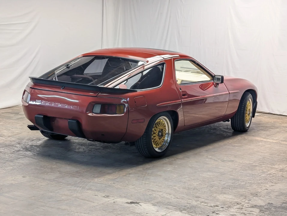 1983 Porsche 928 S - Image 7 of 31