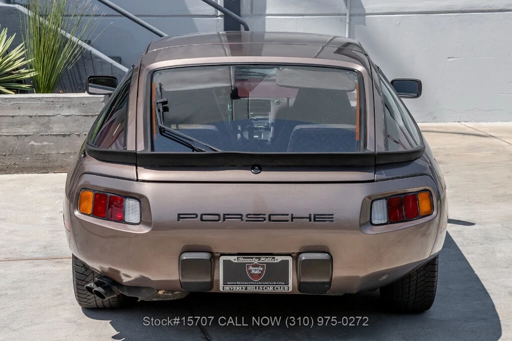 1983 Porsche 928 - Image 6 of 12