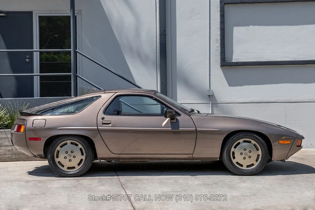 1983 Porsche 928 - Image 4 of 12