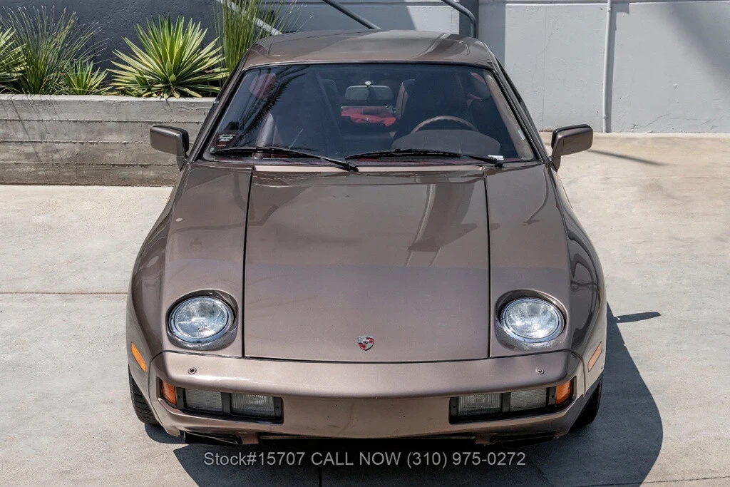 1983 Porsche 928 - Image 2 of 12