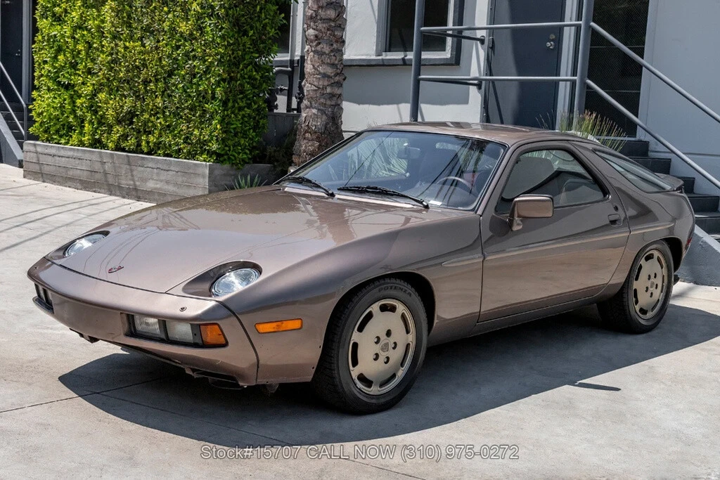 1983 Porsche 928 - Image 8 of 12