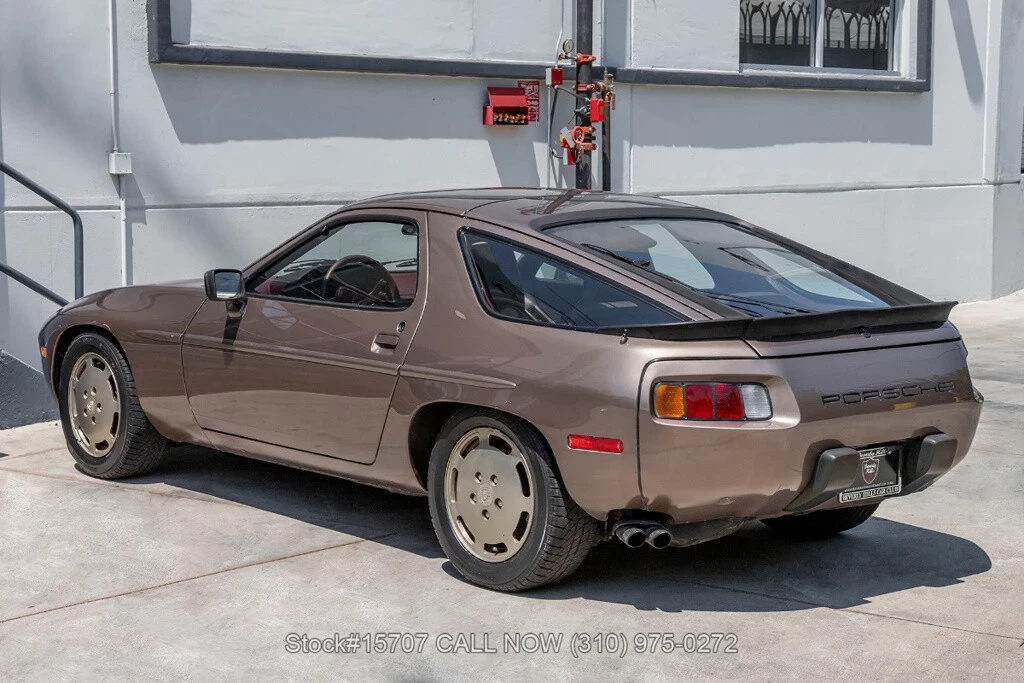 1983 Porsche 928 - Image 7 of 12
