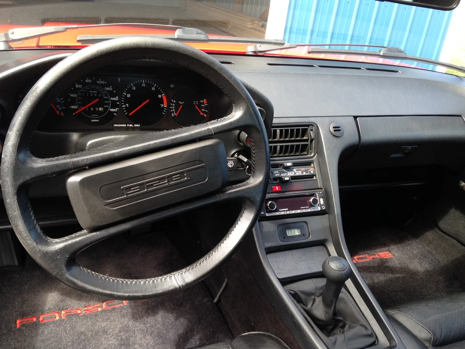 1983 Porsche 928 S - Image 18 of 31
