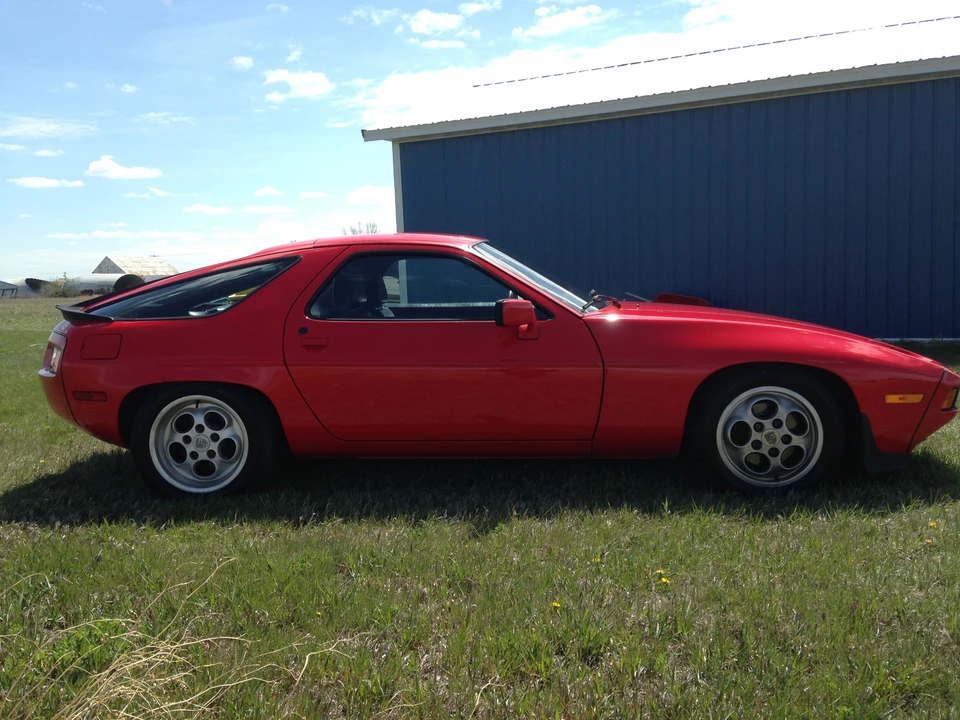 1983 Porsche 928 S - Image 6 of 31