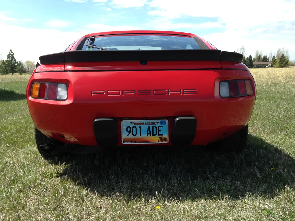 1983 Porsche 928 S - Image 8 of 31