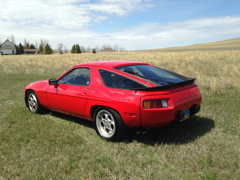 1983 Porsche 928 S - Image 12 of 31
