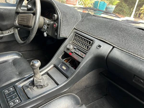 1983 Porsche 928 - Image 15 of 21