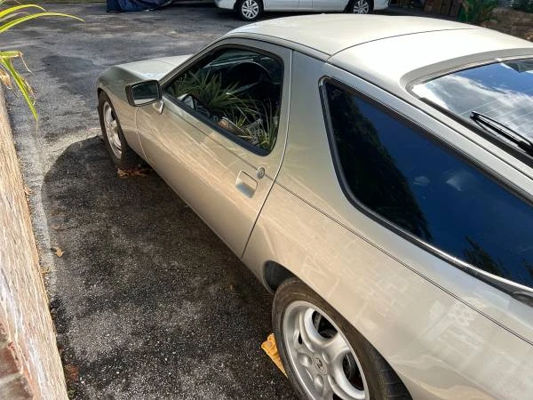 1983 Porsche 928 - Image 4 of 21