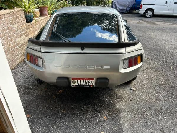 1983 Porsche 928 - Image 5 of 21