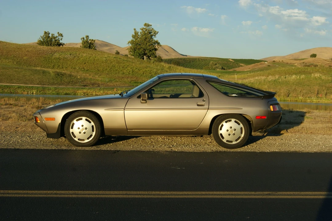 1983 Porsche 928 S - Image 5 of 31
