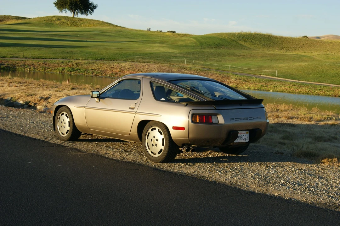 1983 Porsche 928 S - Image 6 of 31