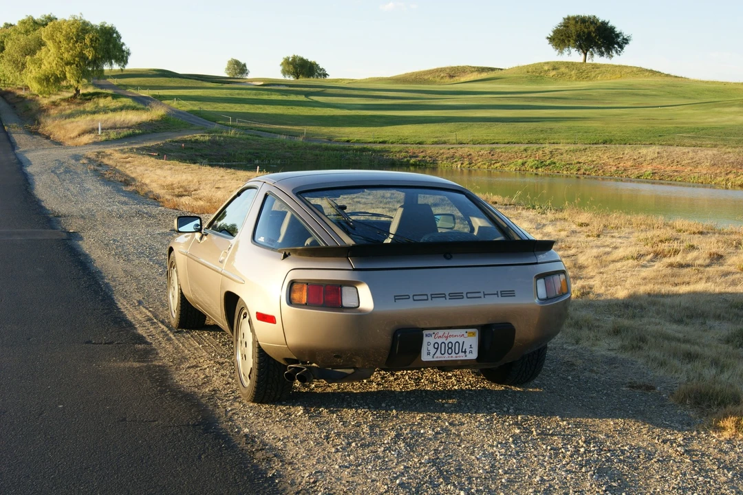 1983 Porsche 928 S - Image 7 of 31