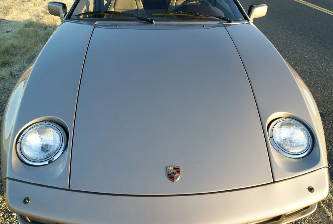1983 Porsche 928 S - Image 12 of 31