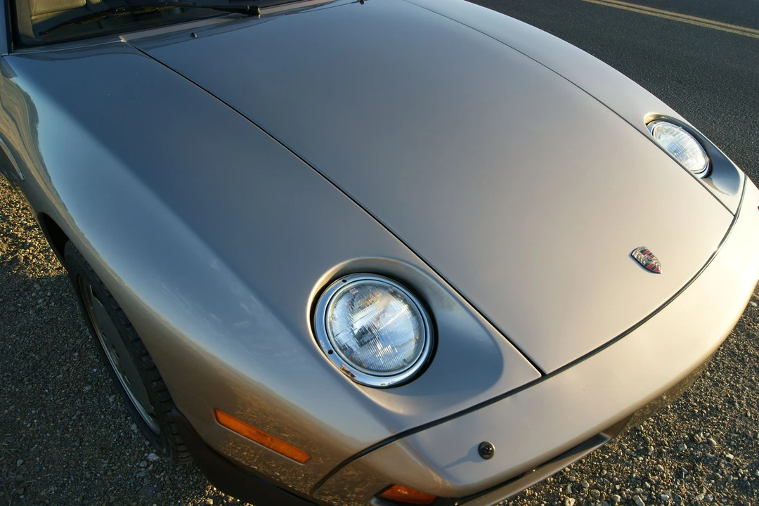 1983 Porsche 928 S - Image 13 of 31