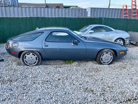 1983 Porsche 928S Collectible