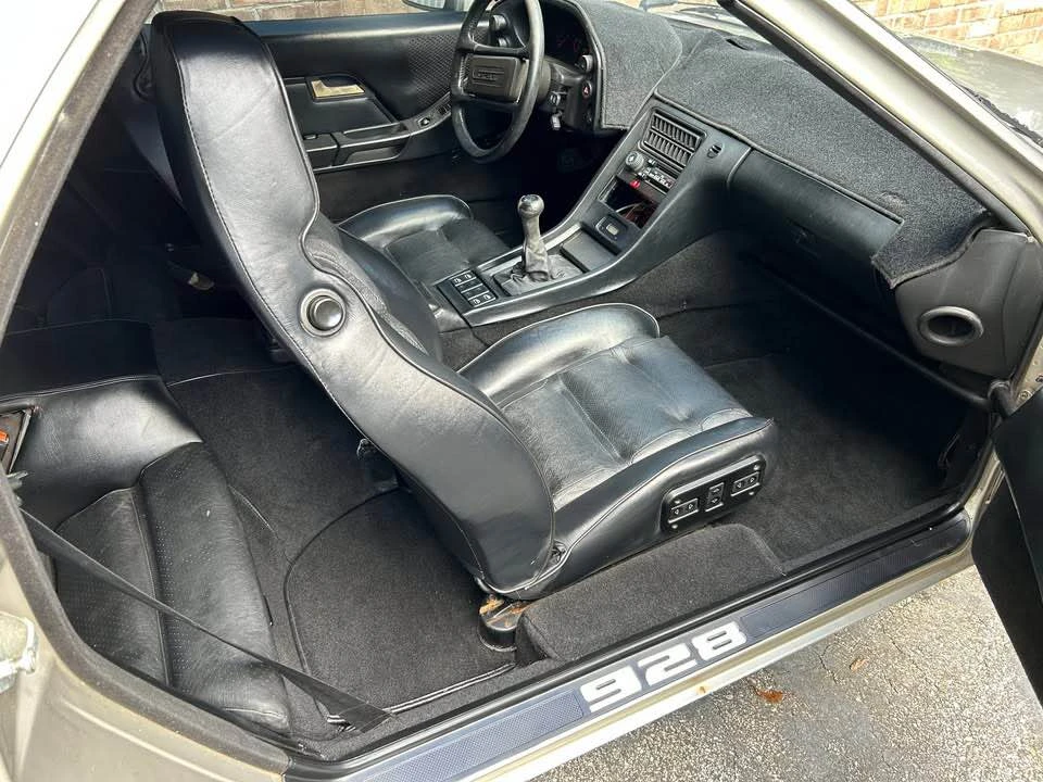 1983 Porsche 928 S - Image 11 of 15