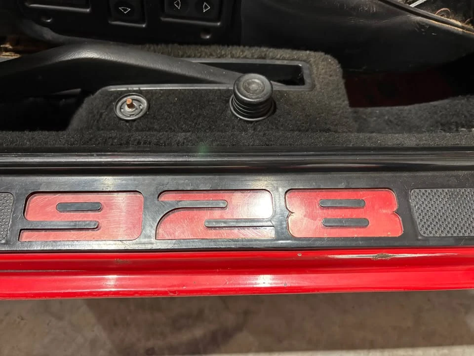 1983 Porsche 928 S - Image 9 of 12