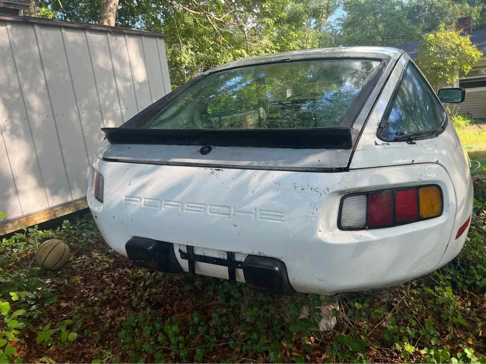 1983 Porsche 928 - Image 5 of 11