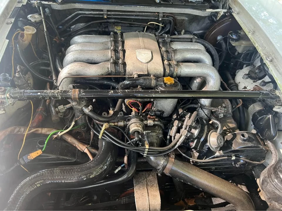 1983 Porsche 928 - Image 8 of 11