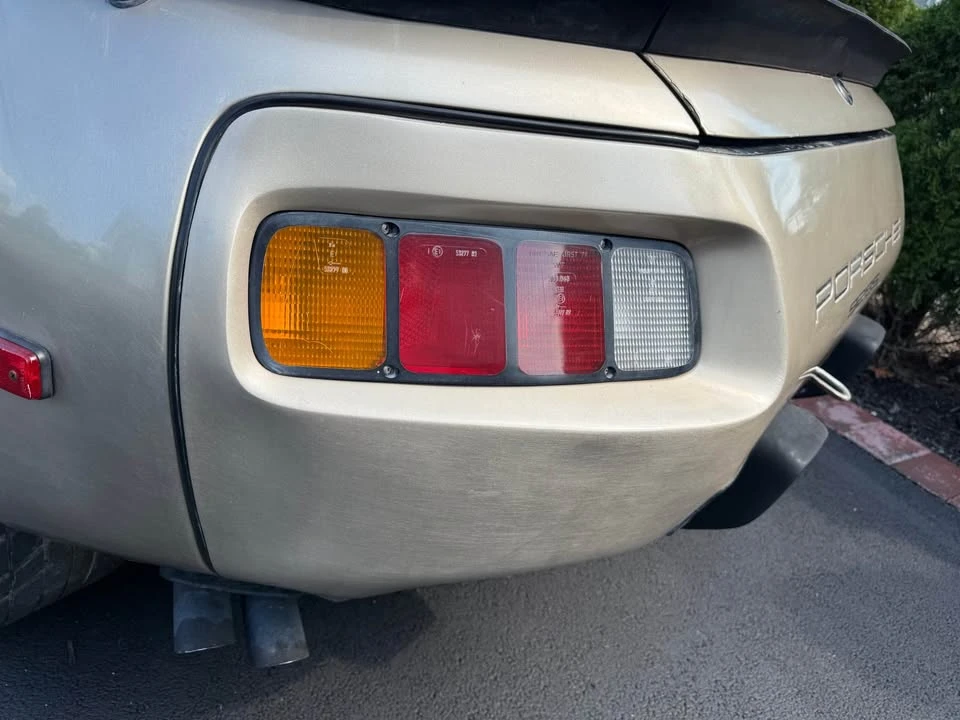 1983 Porsche 928 S - Image 6 of 16