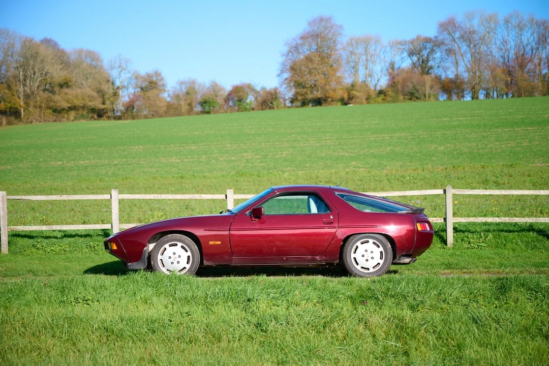 1983 Porsche 928 S - Image 7 of 30