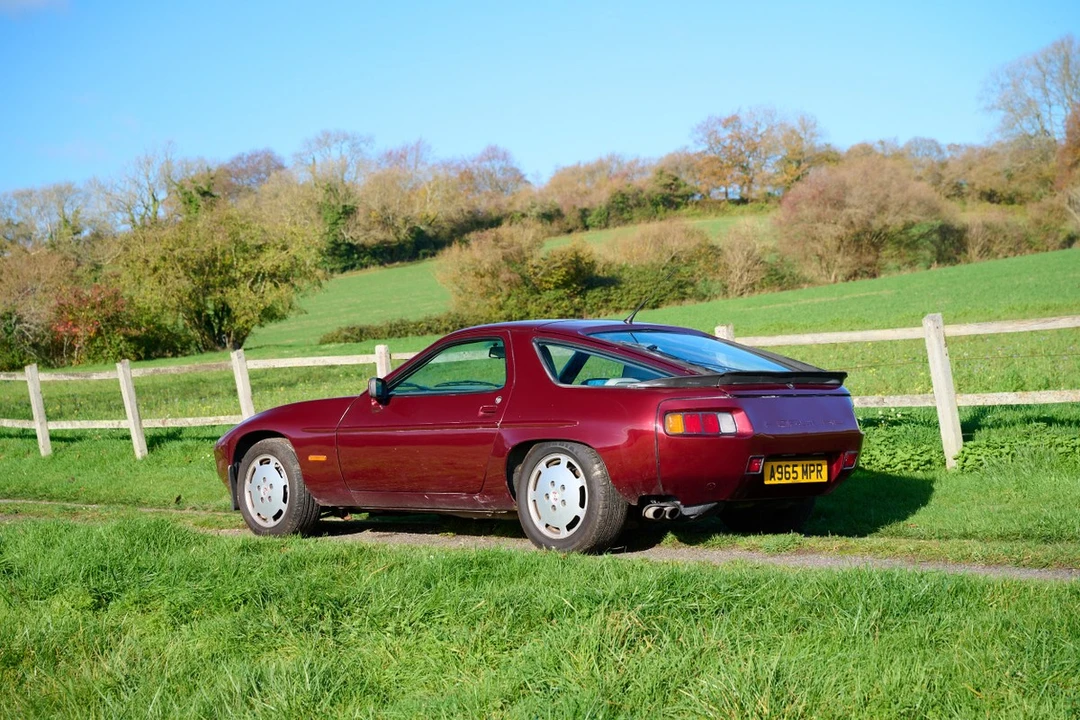 1983 Porsche 928 S - Image 8 of 30