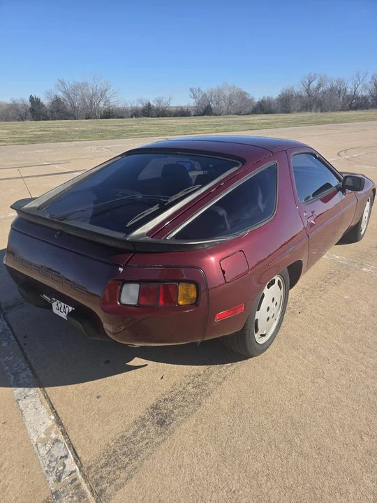 1983 Porsche 928 S - Image 18 of 23