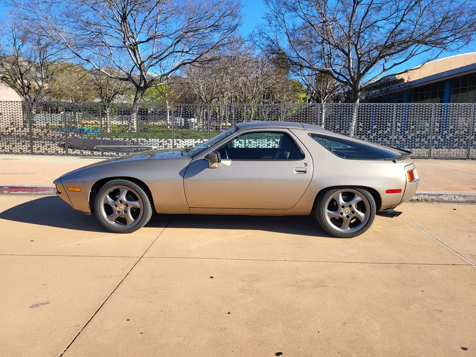 1983 Porsche 928 S - Image 6 of 31