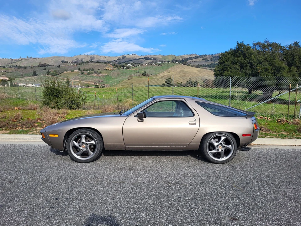 1983 Porsche 928 S - Image 15 of 31