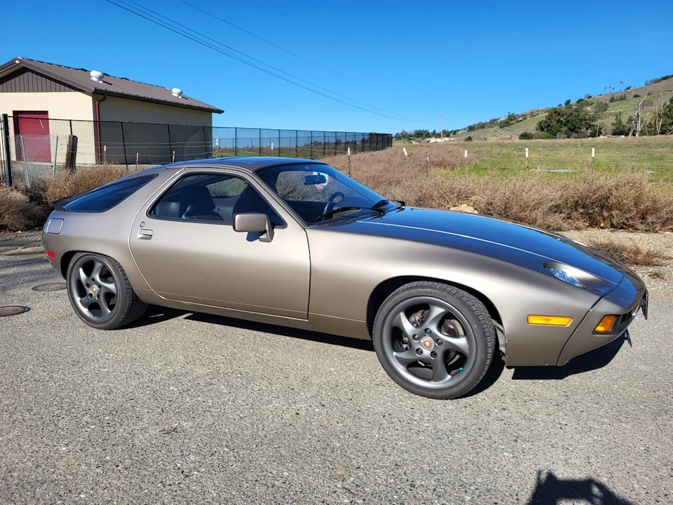 1983 Porsche 928 S - Image 5 of 31