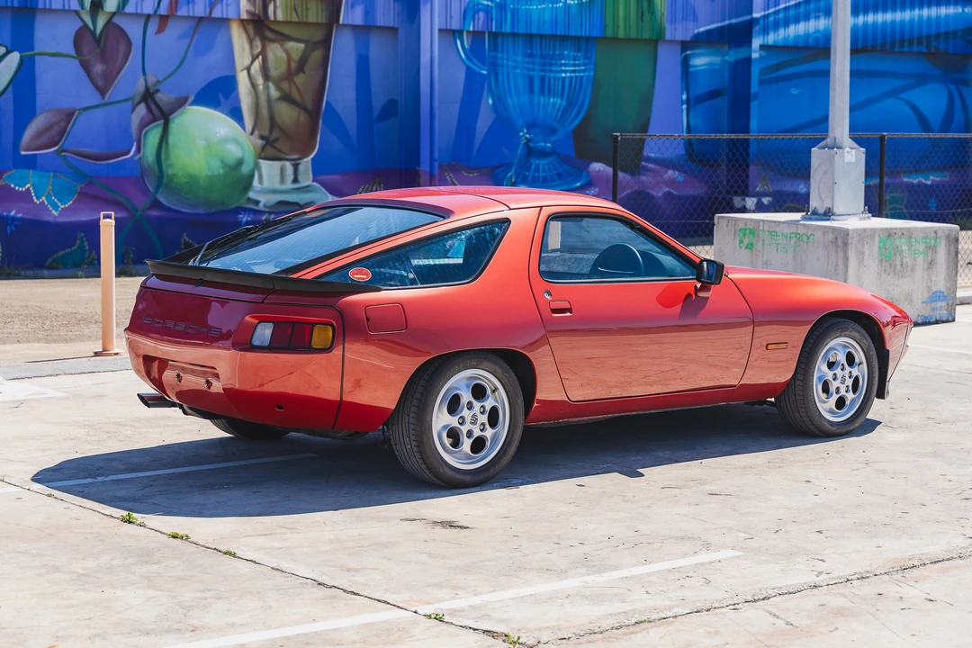 1983 Porsche 928 S - Image 5 of 31
