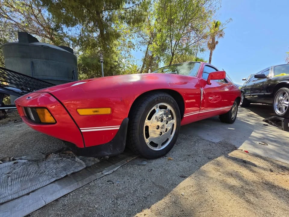 1983 Porsche 928 S - Image 3 of 9