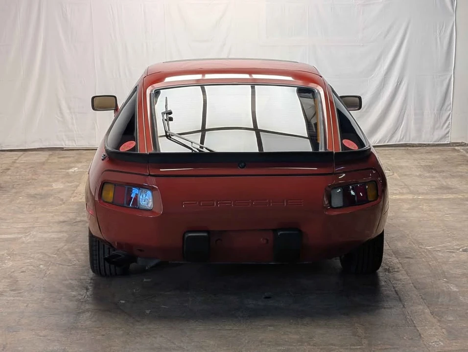 1983 Porsche 928 S - Image 6 of 18