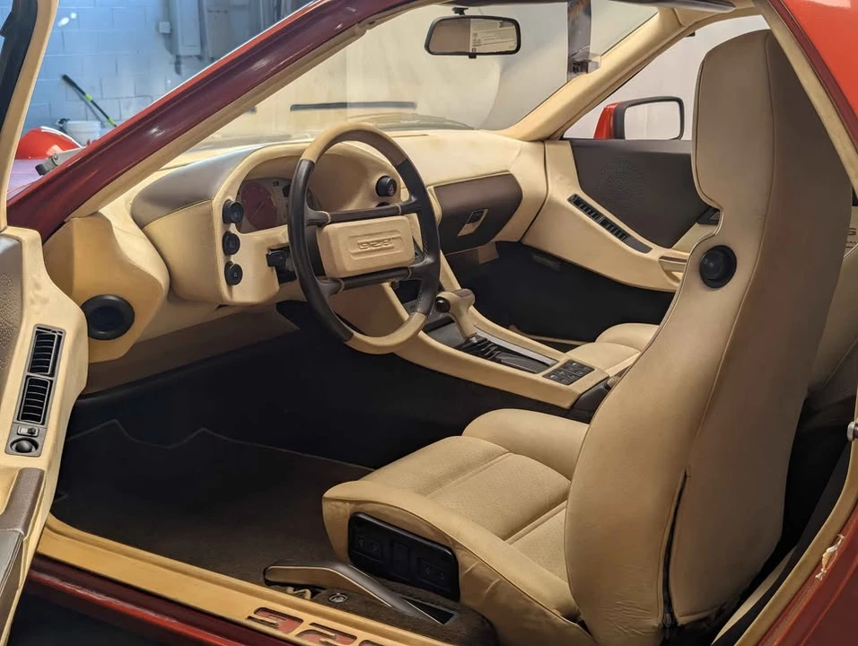 1983 Porsche 928 S - Image 8 of 18