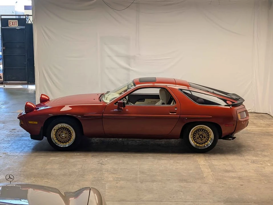 1983 Porsche 928 S - Image 4 of 18