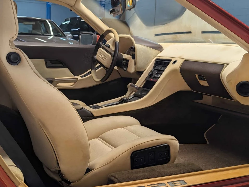 1983 Porsche 928 S - Image 11 of 18