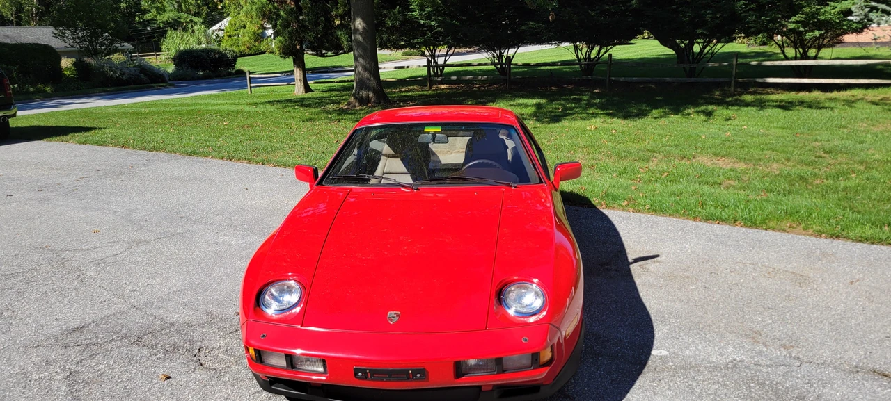 1983 Porsche 928 S - Image 8 of 31