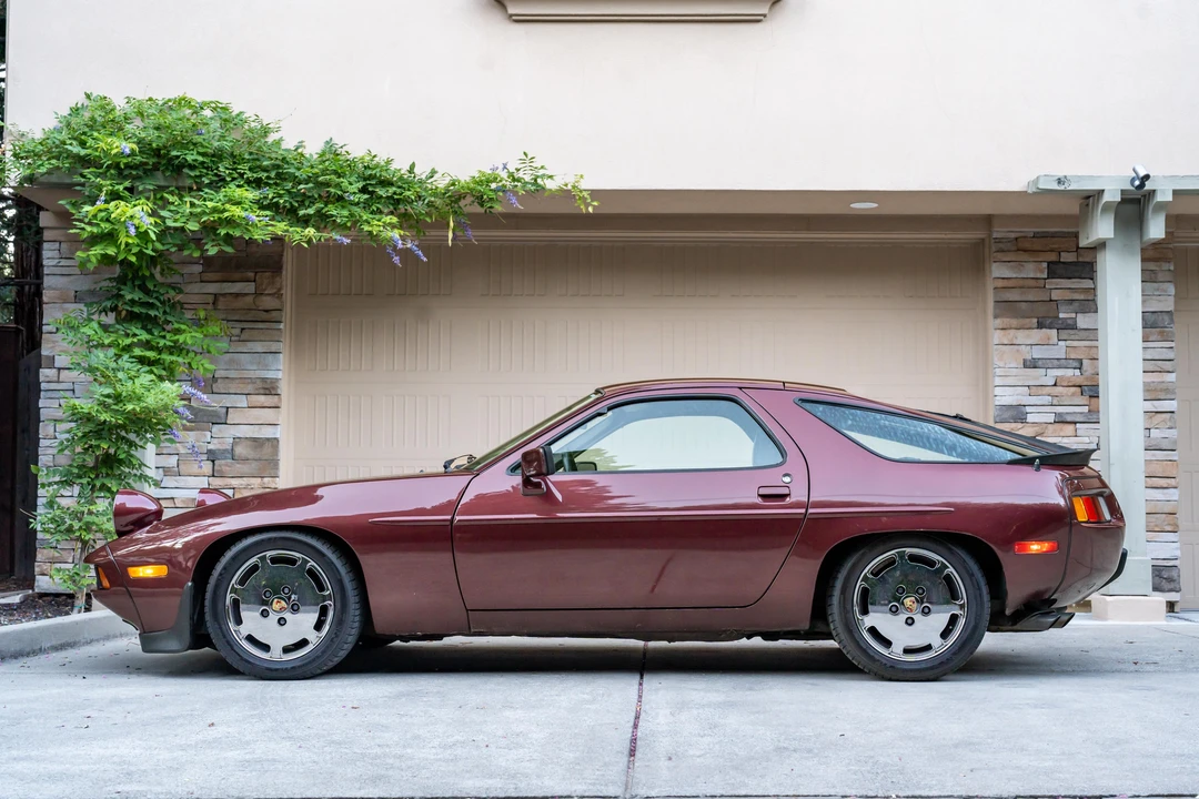 1983 Porsche 928 S - Image 10 of 31